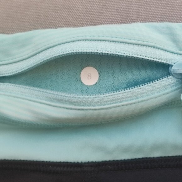 Lululemon Run Inspire Crop II pants women's sz 8 Black / Tonka Stripe Angle Blue - Picture 6 of 14